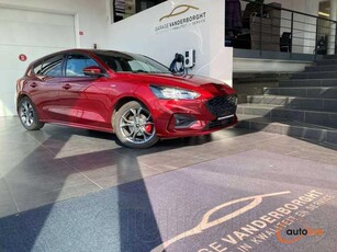 Ford Focus ST-LINE BENZINE 125PK