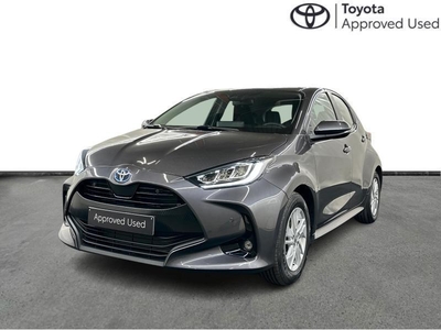 Toyota Yaris Dynamic + LED + WinterPack