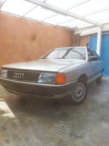 Audi 100