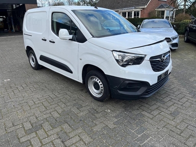 Opel Combo 1.6 D L1H1 EDITION. SCHADE. !!