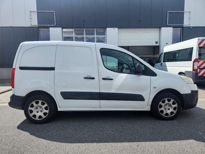 Peugeot Partner 1.6HDI EURO 5 Lichtevracht 3 ZIT !!! 135.000