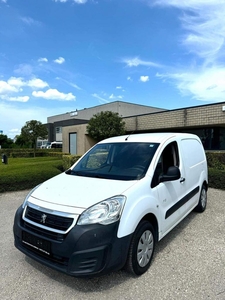 Peugeot partner lichte vracht 3zit airco euro6 met keuring