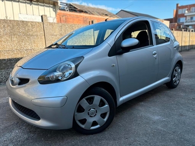 Toyota Aygo - 1.0 Benzine - 87 000 Km - Gekeurd