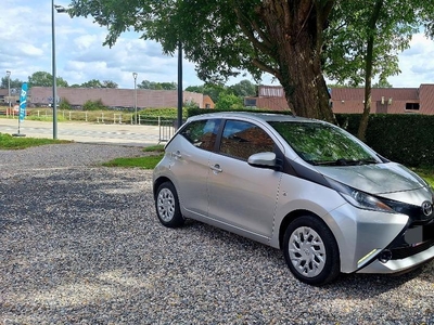 Toyota aygo moteur 1.0 cc ct ok feuille rose