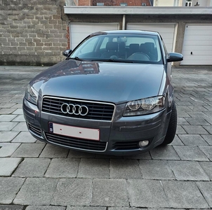 AUDI A3 / 1.6i BVA / 129.500Km