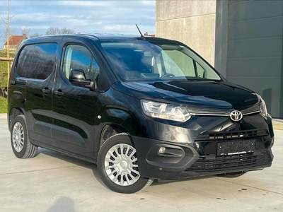 TOYOTA PROACE CITY 1.5d - Euro 6d - CARPLAY - NAVI - CAMERA