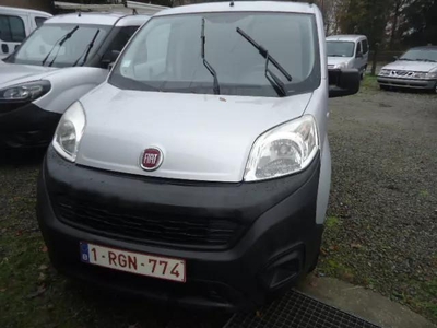 Fiat Fiorino benzine en CNG,1.4 EUR 6, airco ,sensoren 120 d