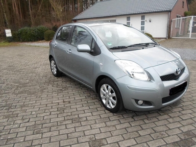 TOYOTA YARIS 1.4D-4D active 6MT DPF 2012