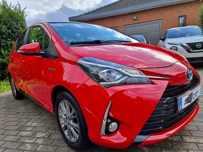 Toyota Yaris 1.5 hybride lounge E-CVT