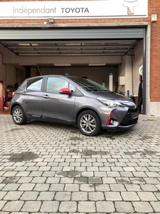 Toyota yaris 1500 HSD Yconic