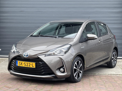 TOYOTA YARIS 1.5 HYBRID DESIGN RED I DEALER ONDERHOUDEN I CLIMATE CONTROL I CRUISE CONTROL I LICHT METALEN VELGEN