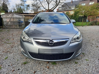 Opel Astra 1.4 i 125 000 km Euro 5 Benzine