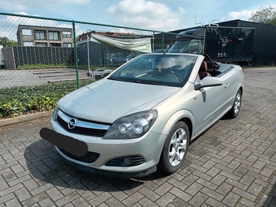 Opel Astra Twintop 1.6i benzine 2007 met slechts 127000i