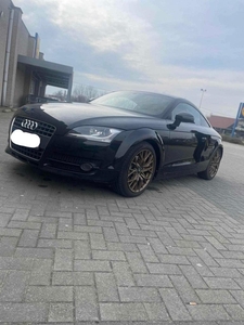 Audi tt 2009 benzine automaat!