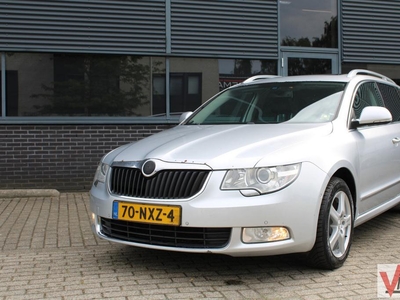 Skoda Superb Combi 2.0 TDI Elegance Business Line DSG Automa