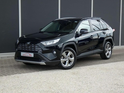 Toyota RAV4 Benzine 2WD Dynamic Plus *2000kg sleepvermogen*