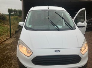 Ford courier lichte vr. Btw wagen