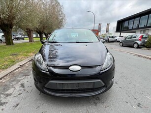 Ford Fiesta 1.6 diesel Annee 2010 euro 5