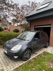 Ford fiesta 2004 met KEURING