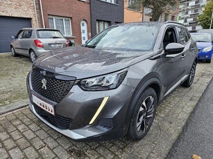 Peugeot 2008 Active 1.2 PureTech 2020 met weinig km's