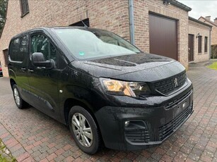 Peugeot Partner 1.5DAutomaat/Keyless/Navi/Camera/Btw/Gekeurd