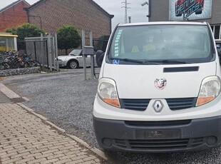 Renault trafic 2.5dci 150pk automaat l2