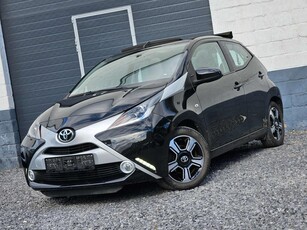 Toyota Aygo Toit ouvrant * Camera * X-music * (bj 2018)