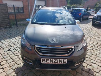Peugeot 2008 style / 2016/ 110000km/ 1.2 benz pure t 9990