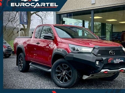 TOYOTA HILUX Invincible 2.8D 204Cv | RIVAL | 3.5T | 37000 HTVA