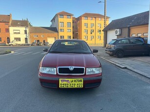 Skoda Octavia 2002 année 1.4 essence 235000km 0032478767323