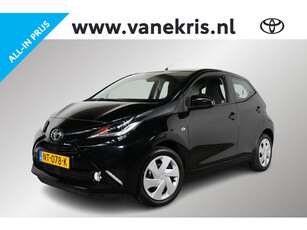 Toyota Aygo 1.0 VVT-i x-play, Navigatie, Airco Bluetooth