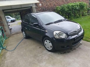 Toyota yaris 1300 vvt-i essence Année 2005 Boite automatique