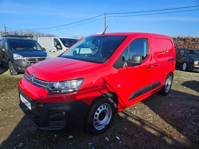 Citroen Berlingo FULL OPTION AUTOMAAT MET 130PK!