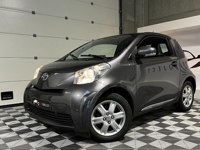 TOYOTA IQ