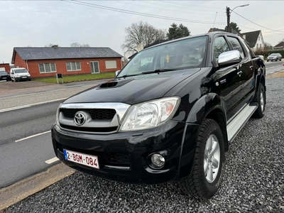 Toyota Hilux 3.0d Automaat 3Ton nieuwe staat (+Garantie)