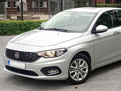 Fiat Tipo 1.4 benzine met vele opties in nieuwstaat