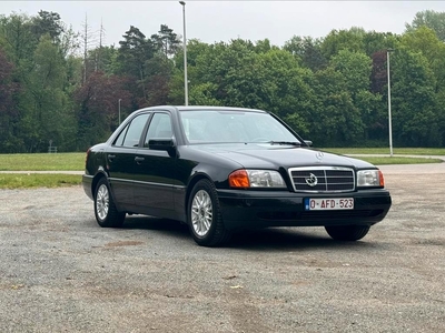 Mercedes c220 1993 oldtimer