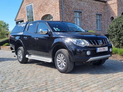 Mitsubishi L200 Lichte vracht 5 plaatsen 4X4