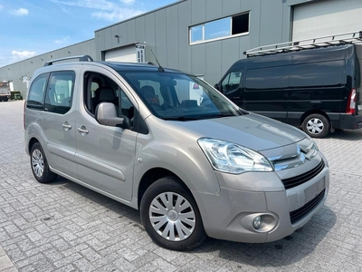 Citroen Berlingo 1,6 benzine NAVI glazen dak **1J GARANTIE*