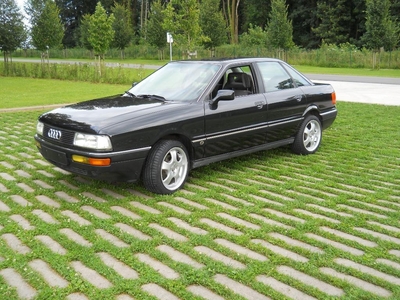 Voiture ancetre Audi 90 - 5 cyl - 2000 cc - injection 115 CV