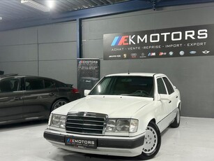 Mercedes-Benz E 320 *AIRCO*V.ELEC*FAIBLE KM*UNIQUE