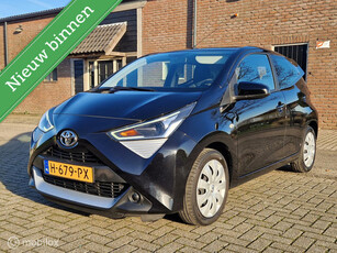 Toyota Aygo 1.0 VVT-i x-play Camera Carplay Cruise Airco