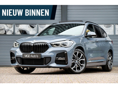 BMW X1 xDrive25e M-Sport M-Pakket /LED/PANODAK/LEDER/HUD/CARPLAY/CAMERA/KEYLESS/ELEK. KLEP/STOELVERW.!