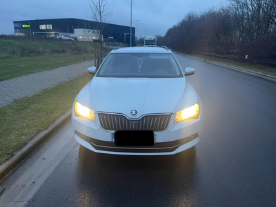 Skoda superb disponible jusque jeudi soir 6 juin 2024