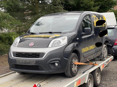 Fiat Fiorino 1.3d Euro-6B démarre et roule