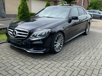 Mercedes E 220 d BleuTEC AMG LINE NAVI LED PDC