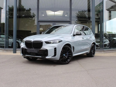 BMW X5 xDrive50e M Sport / B&W / PANO / M SEAT / MASSAGE