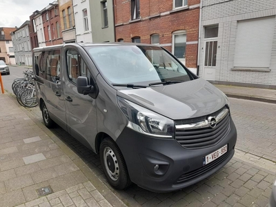 Opel vivaro biturbo