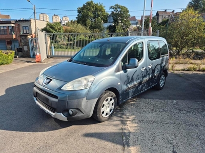 Peugeot Partener 1.6Hdi 5place Airco An 2011 Euro CT ok