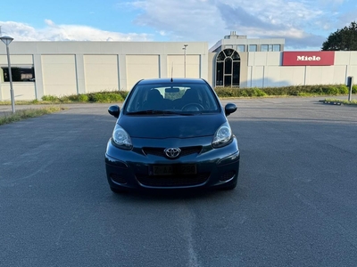 Toyota Aygo 1.0 essence Airco Euro 5 prêt à immatriculer